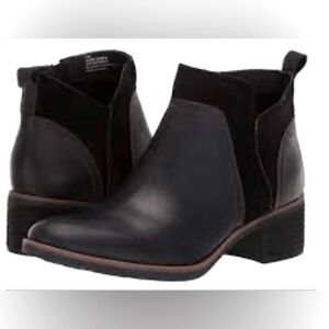 KORK-EASE BLACK THRONE BOOTIES SIZE 6.5